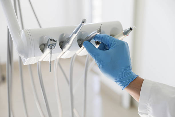 Professional Emergency Dentist technician working in El Dorado, AR